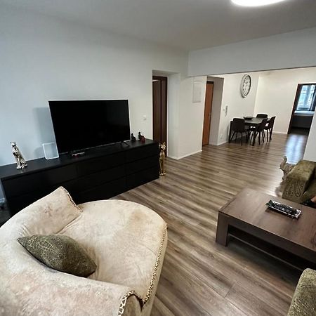 ברטיסלאבה Medena Apartment Old Town With Free Parking מראה חיצוני תמונה