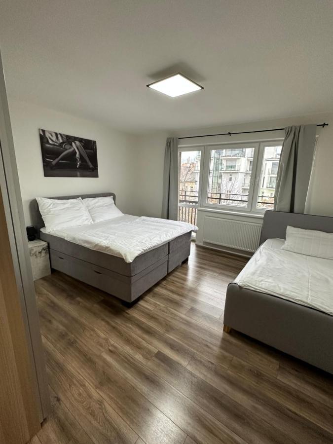 ברטיסלאבה Medena Apartment Old Town With Free Parking מראה חיצוני תמונה
