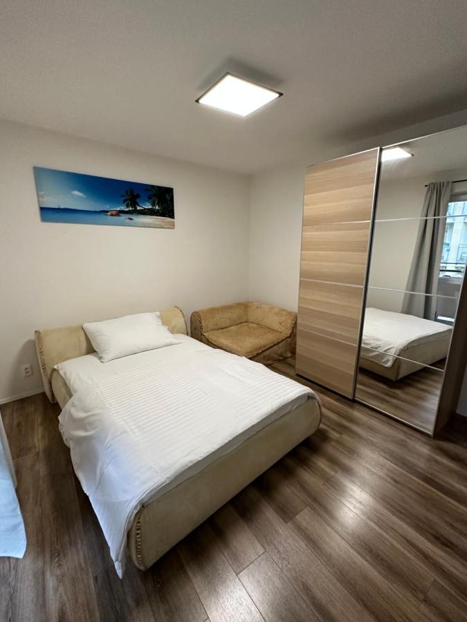 ברטיסלאבה Medena Apartment Old Town With Free Parking מראה חיצוני תמונה